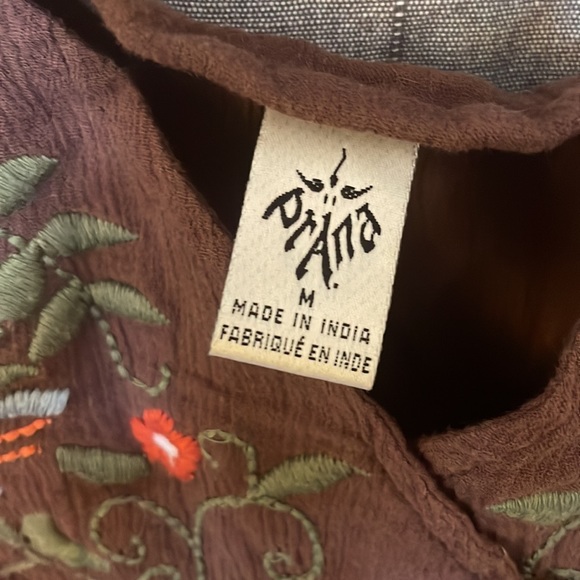 Embroidered Prana Tank. - Picture 3 of 3